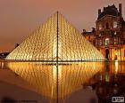 Πυραμίδα Λούβρου, Παρίσι, Γαλλία